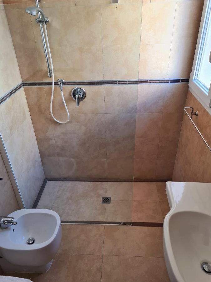 Hotel Camelia Римини Екстериор снимка