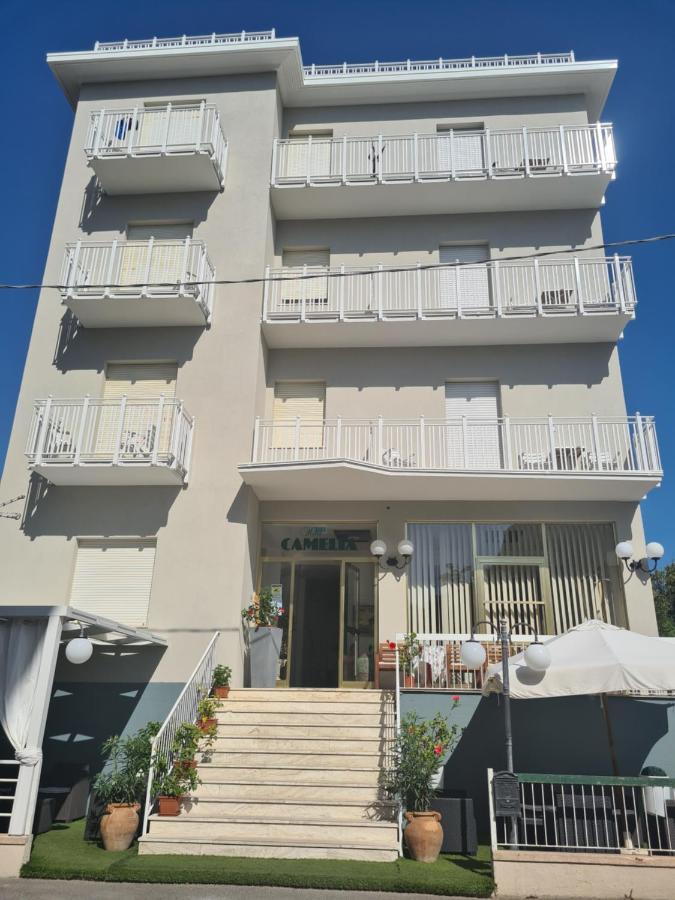 Hotel Camelia Римини Екстериор снимка