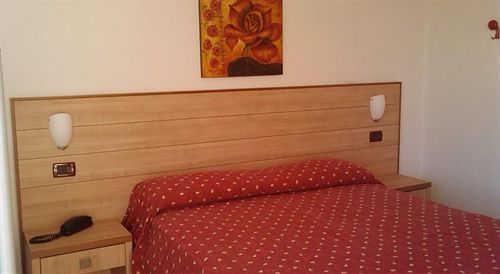 Hotel Camelia Римини Екстериор снимка